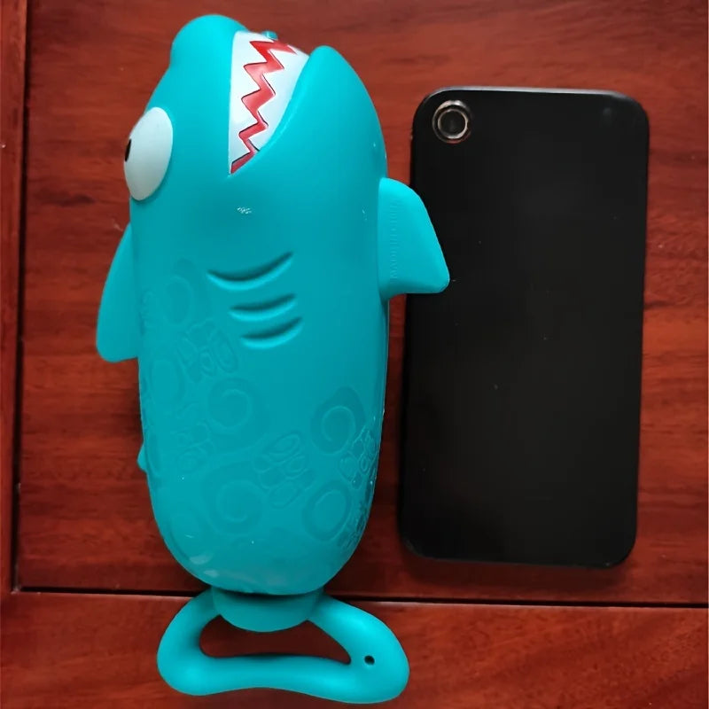 1pc Beach Splashing Bath Toy Pull-out Water Gun Cartoon Toy Water Gun Shark Water Gun sea and beach accessories