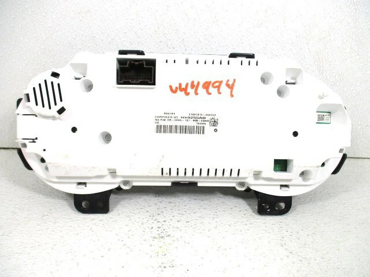 Pre-Owned 2018 Chrysler Pacifica Speedometer Cluster w/ 3.5" Screen 64k Miles   (Good)