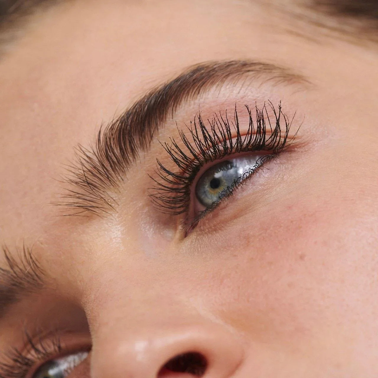 Big By Definition Defining & Volumizing Waterproof Mascara - Ultra Black - Black
