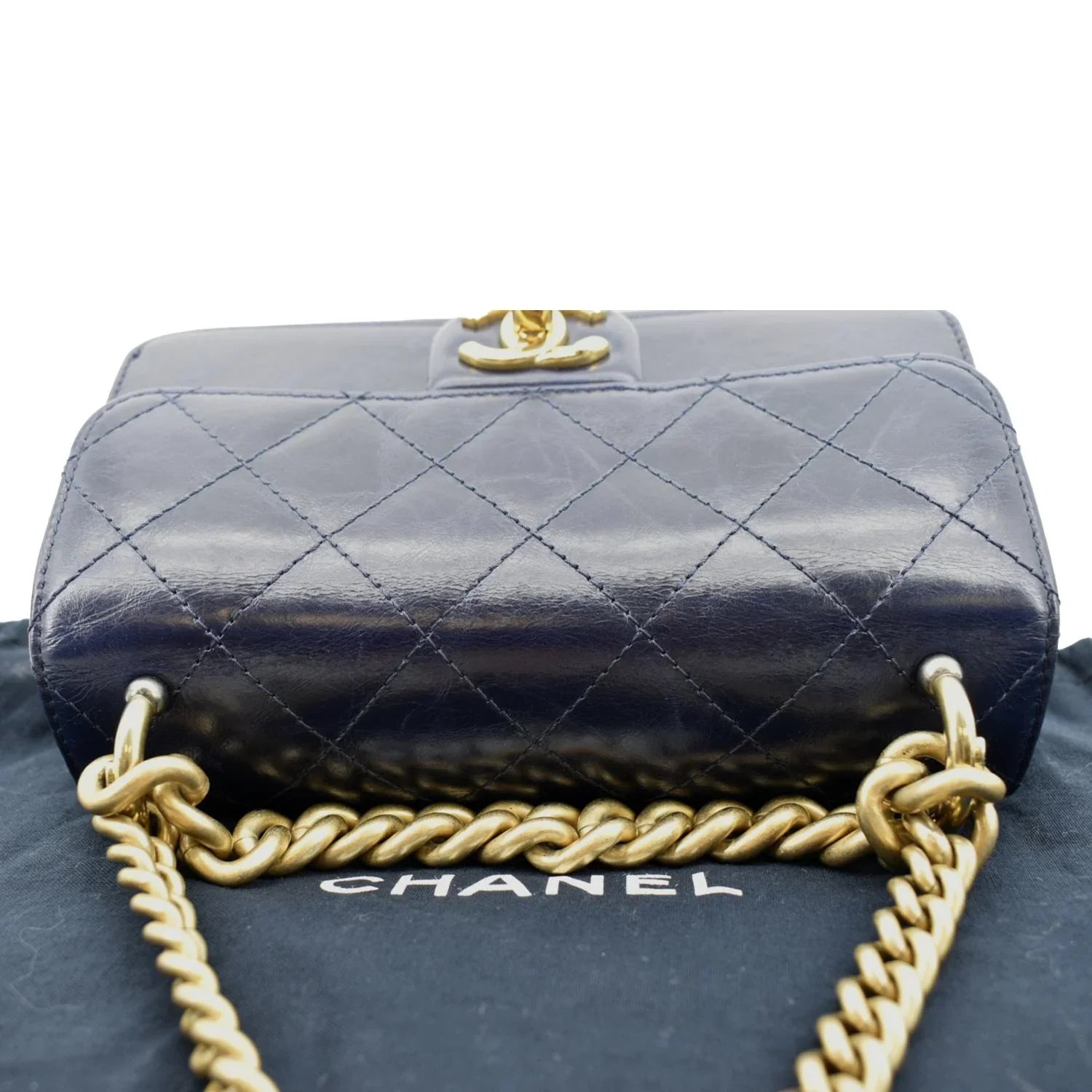 Pre-Owned  Chain Handle  Flap Quilted Leather Shoulder Bag Blue