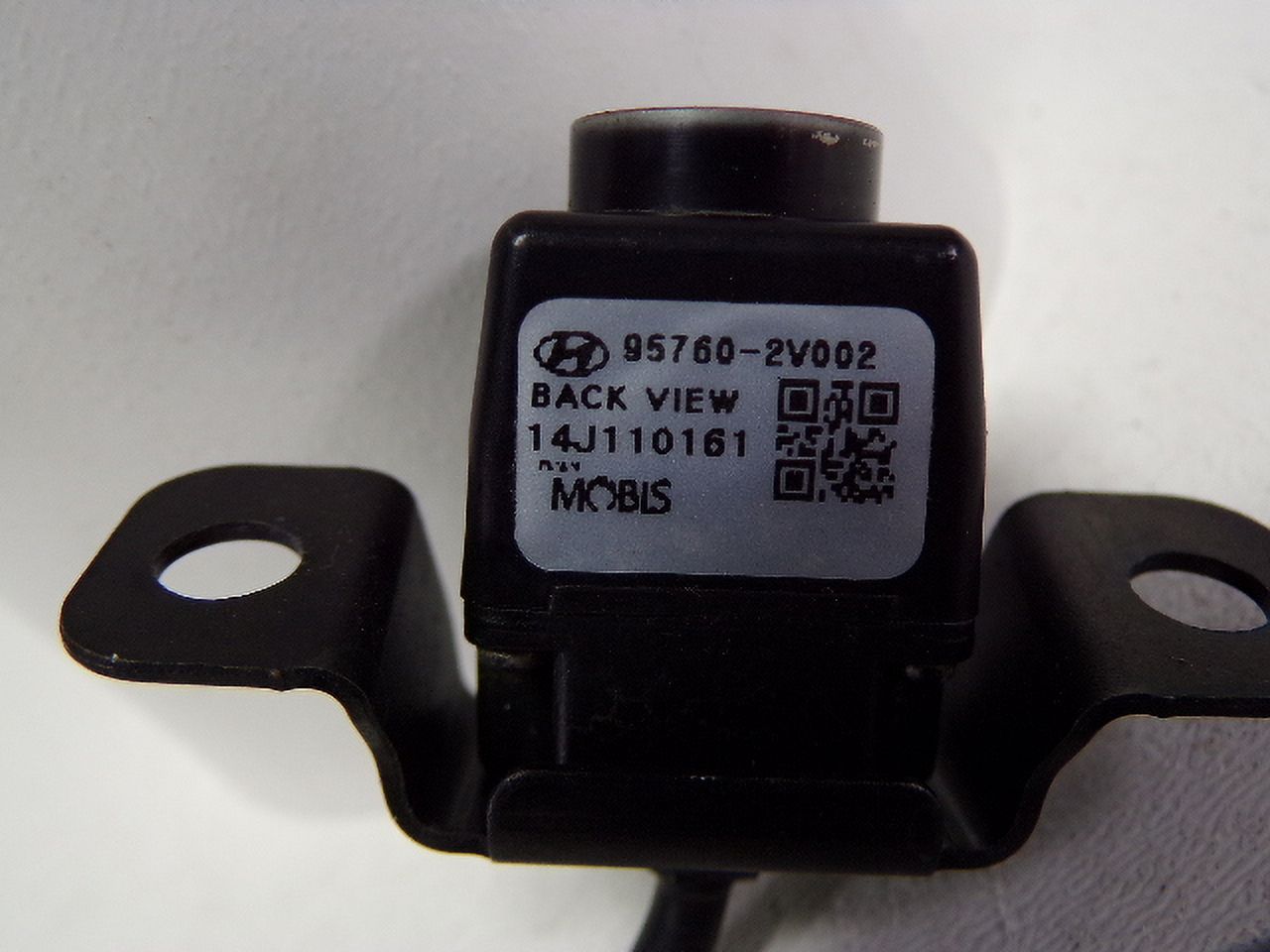 Pre-Owned 12-18 Hyundai Veloster Rear View Backup Camera   (Good)