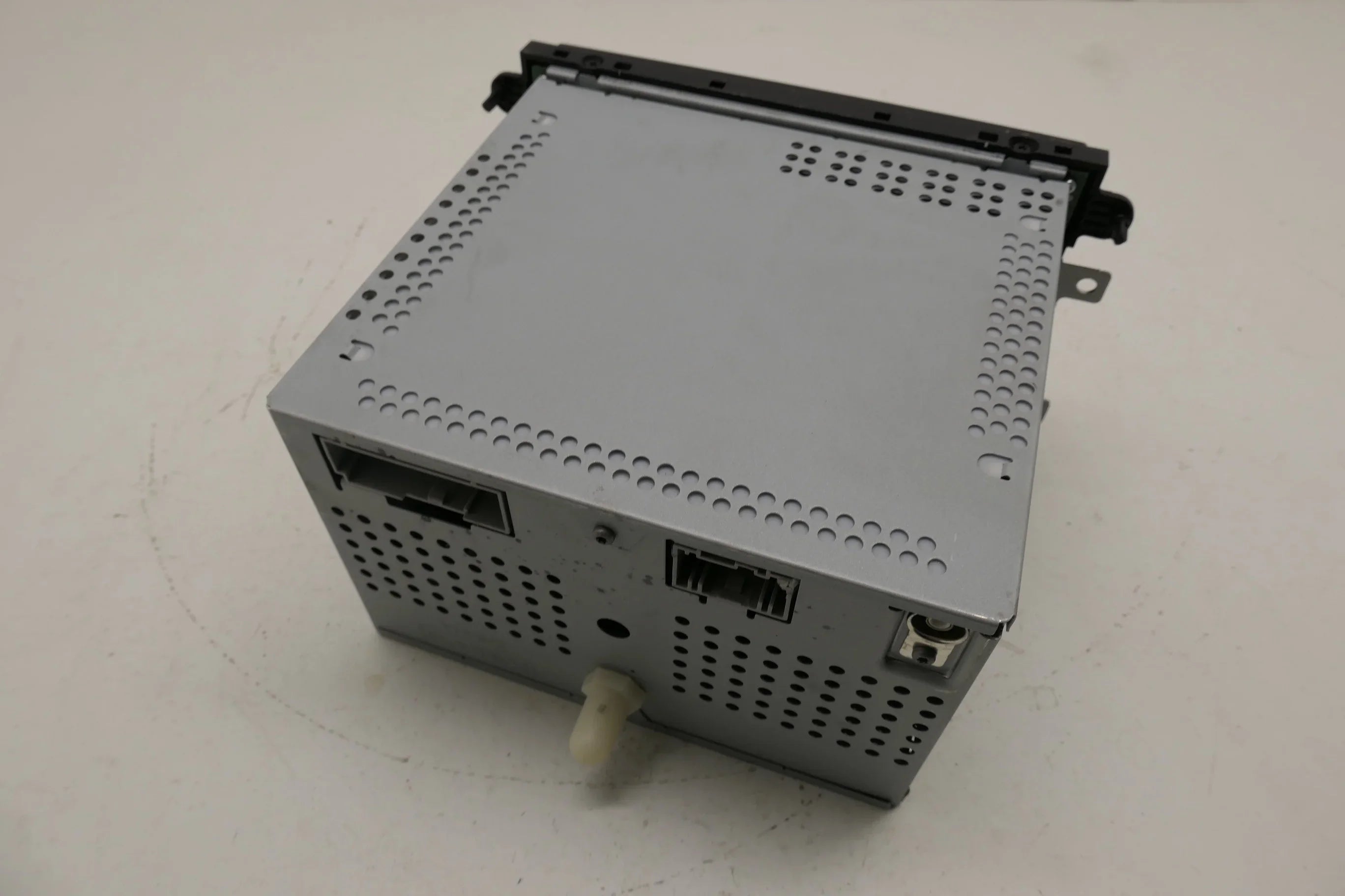 Pre-Owned 2012 Ford Transit Connect  Player Radio Receiver  (Good)