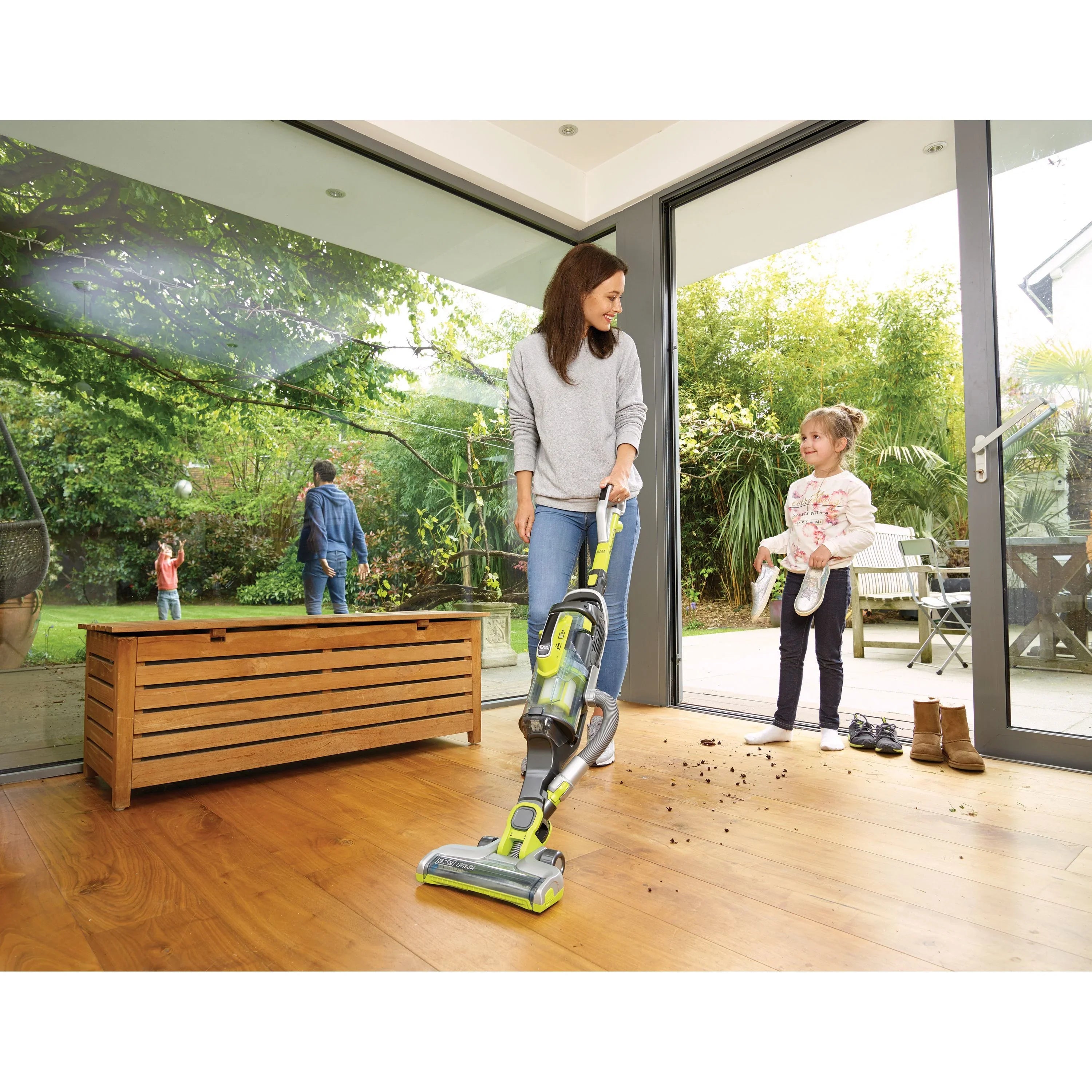 Black & Decker  Cordless 2in1 Anti-Allergen Vacuum