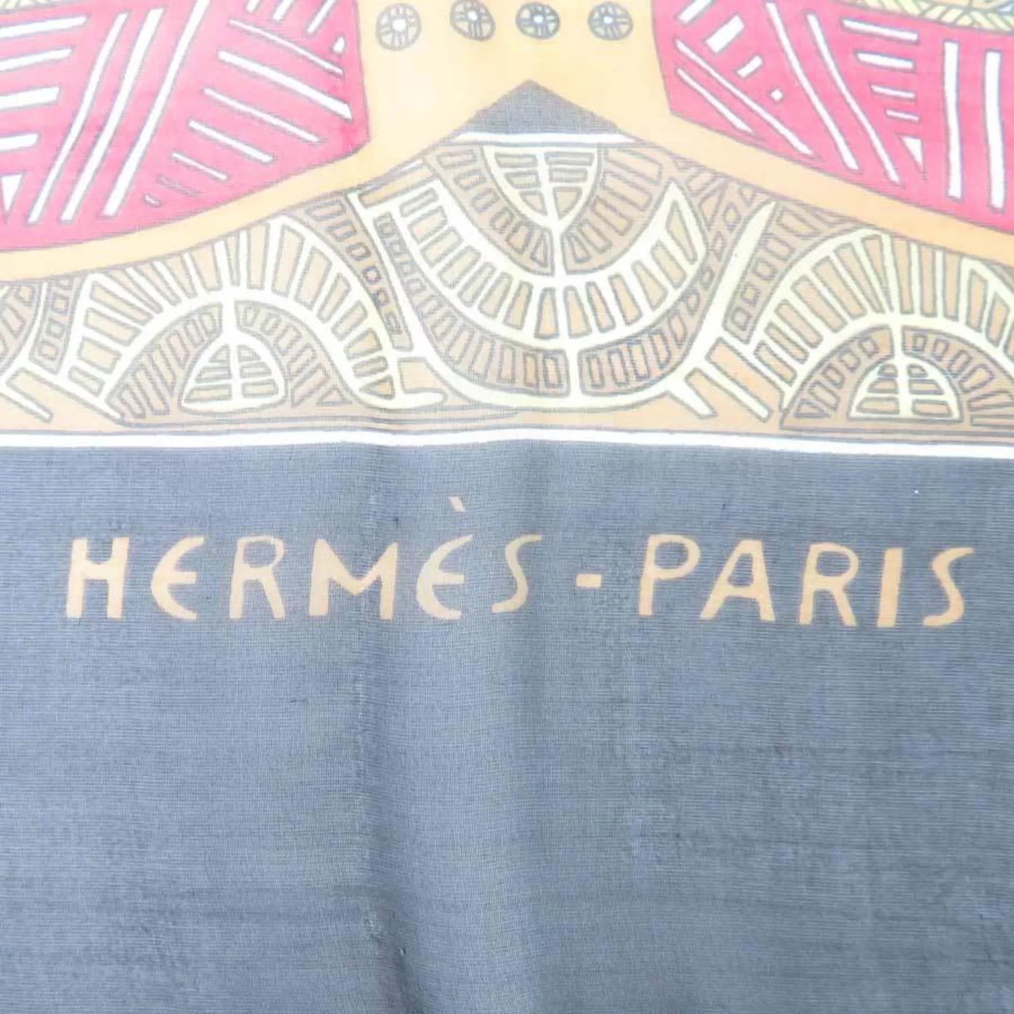 Pre-Owned Hermes  Scarf  des  Step Art/Estimated Silk Black x Multicolor Unisex (Good)