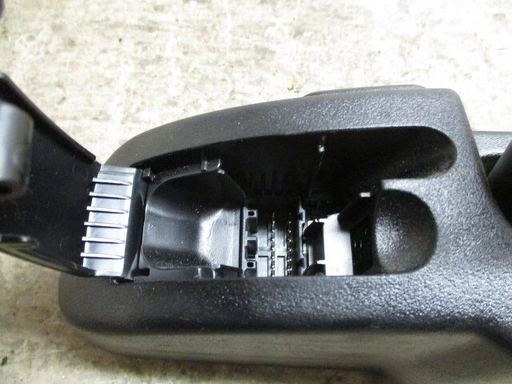 Pre-Owned Jeep Compass Dodge Caravan Rear View Mirror w/Auto Dim   (Good)