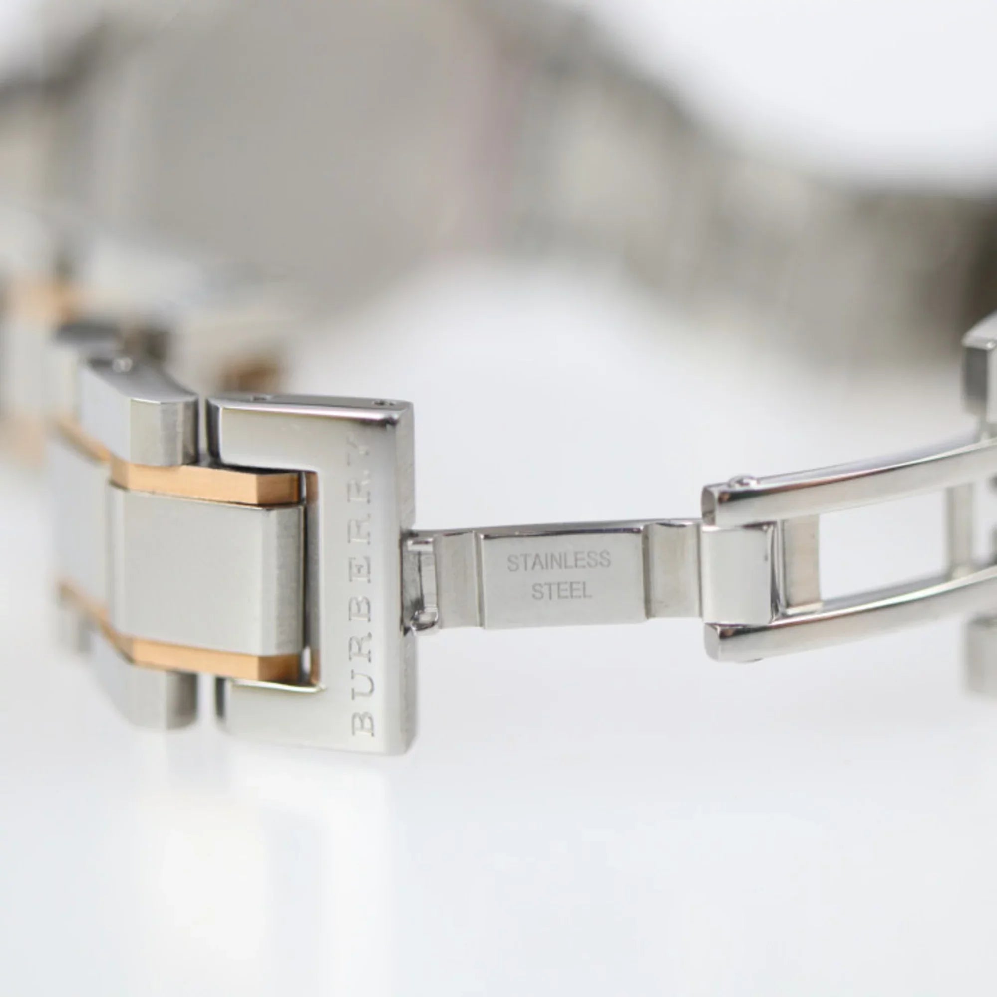 Pre-Owned  Burberry   watch  stainless steel silver rose gold quartz (Good)