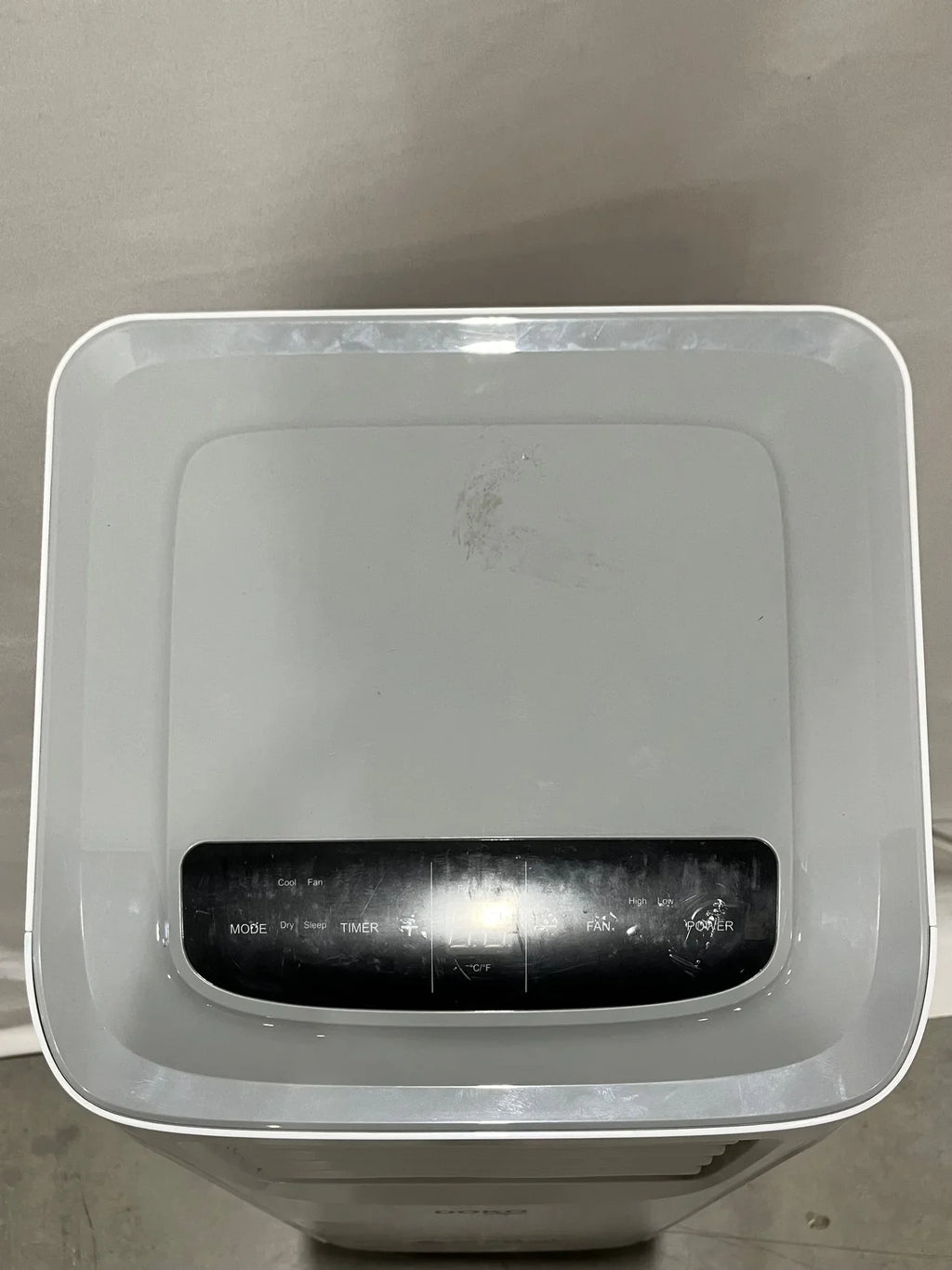 Pre-Owned  Portable Air Conditioners 12000   Dehumidifier -12C -  (Fair)