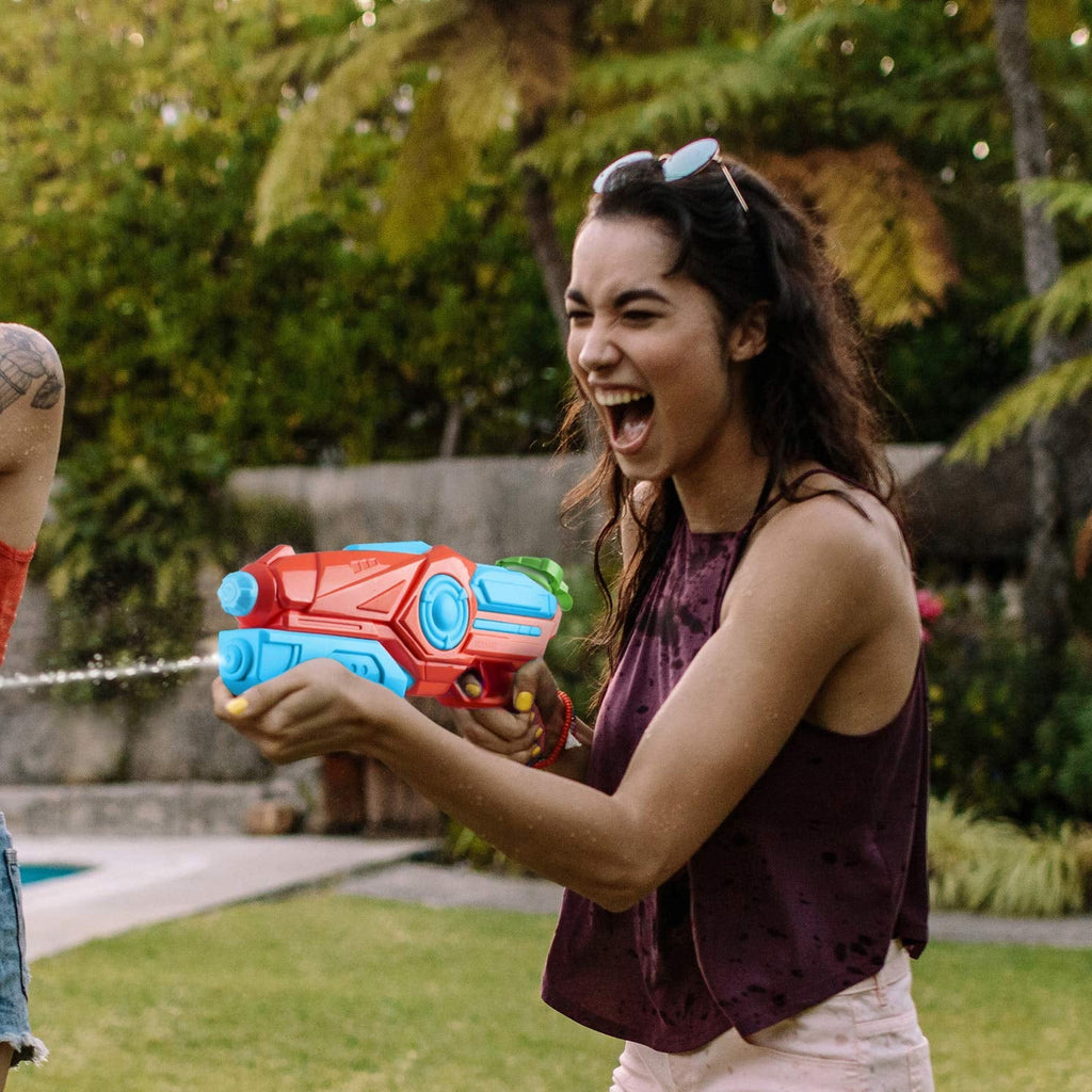 Prextex Red Plastic Water Shooter Blaster Squirt Guns, 4 Pack Girls and Boys