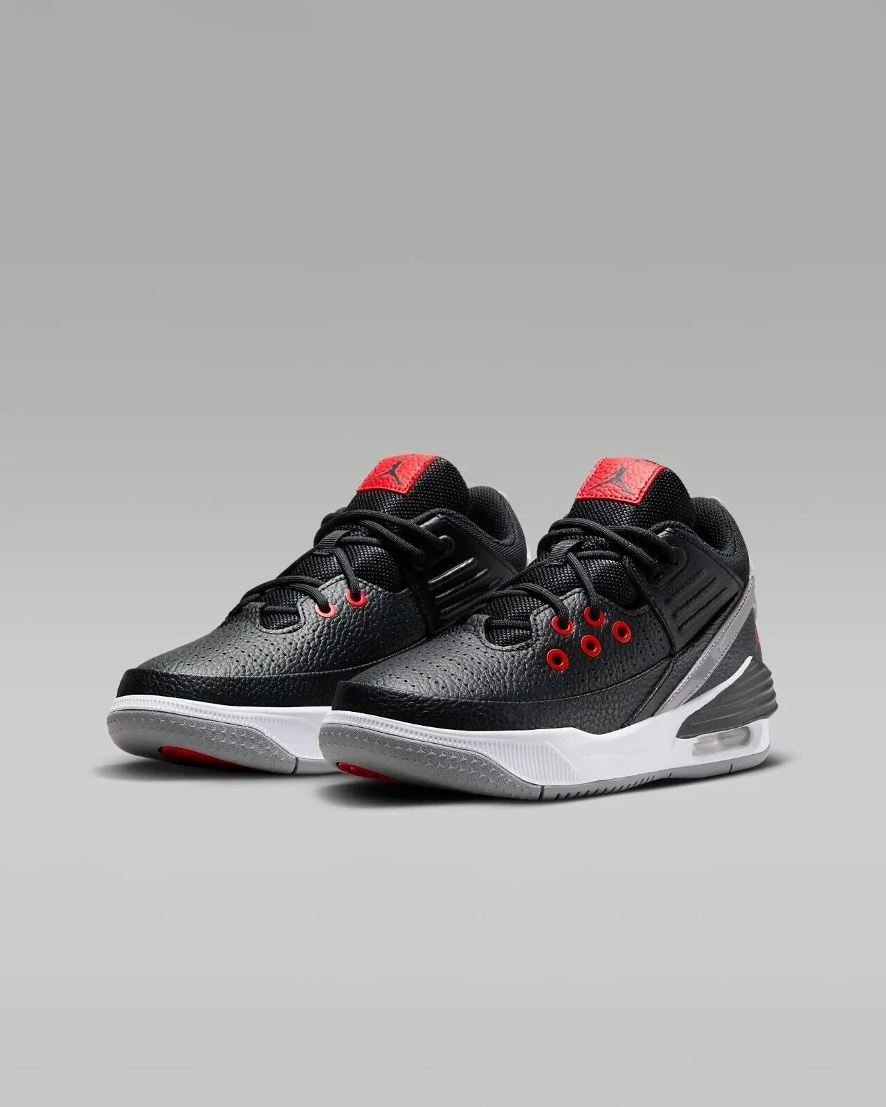 Air Jordan Max Aura 5 -061 Older Kids Black/White Basketball Shoes  (7Y)