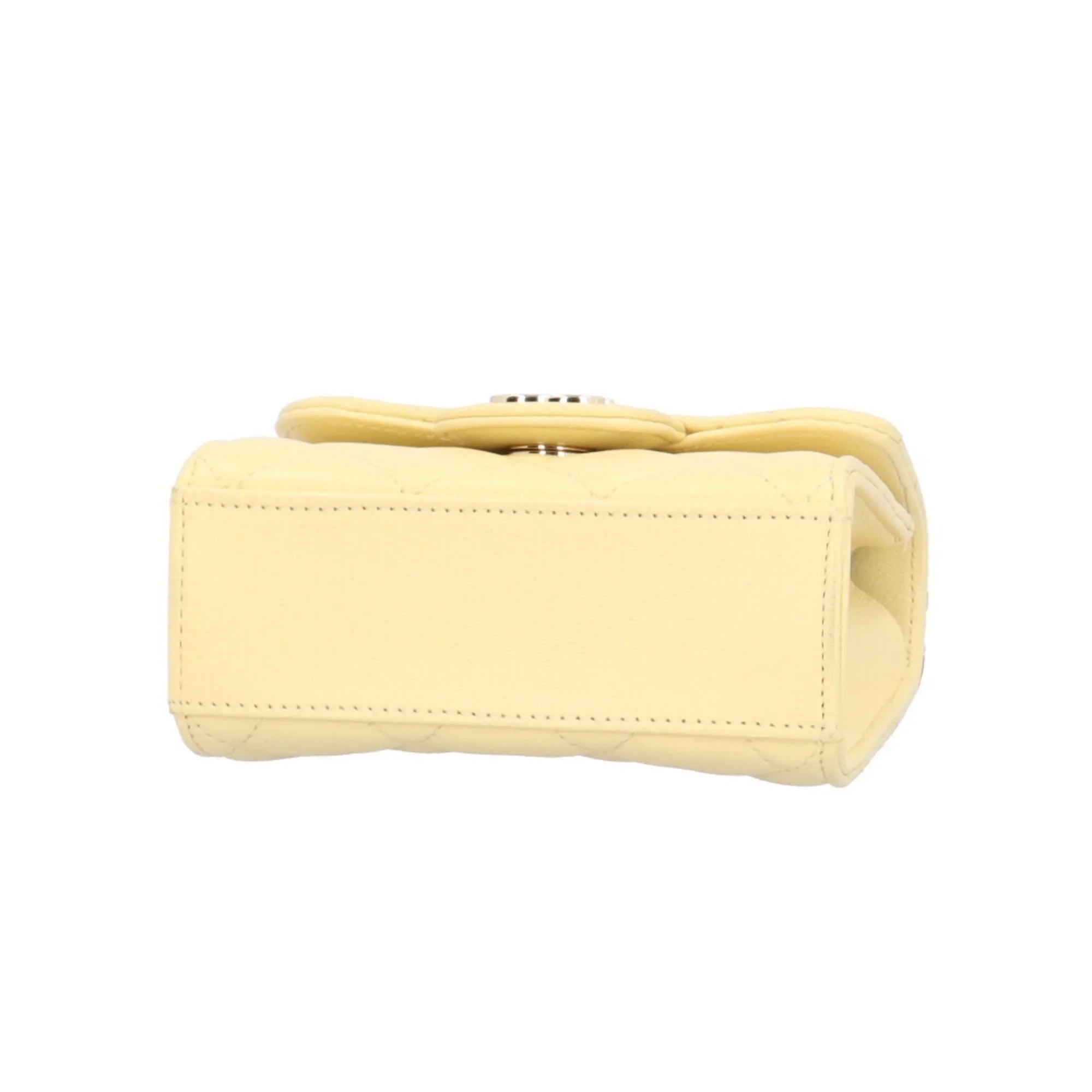 Pre-Owned  Matelasse Shoulder Bag Lambskin  Yellow Women's (Good)