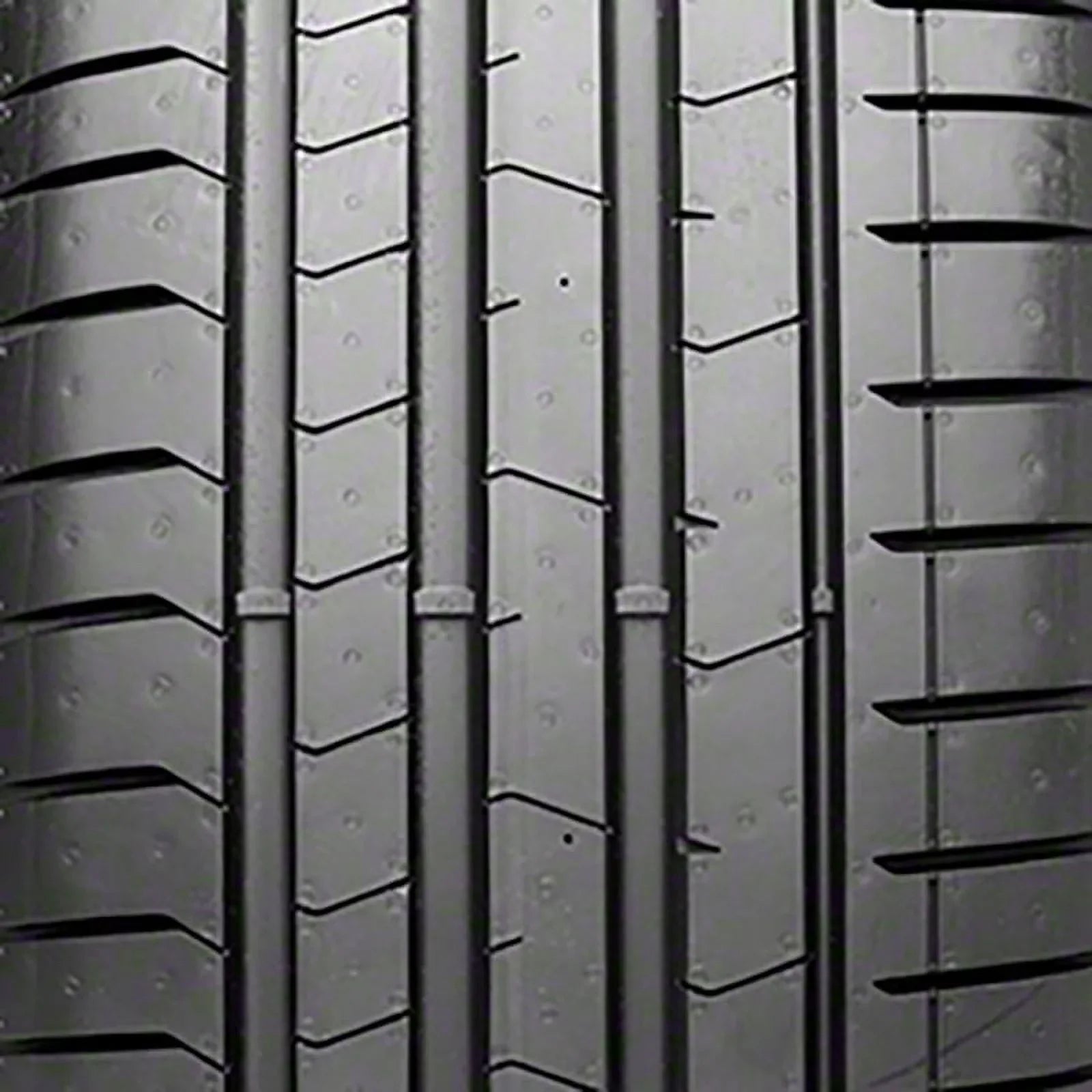 Pirelli  Zero -Luxury Summer 255/35R20 97W  Passenger Tire