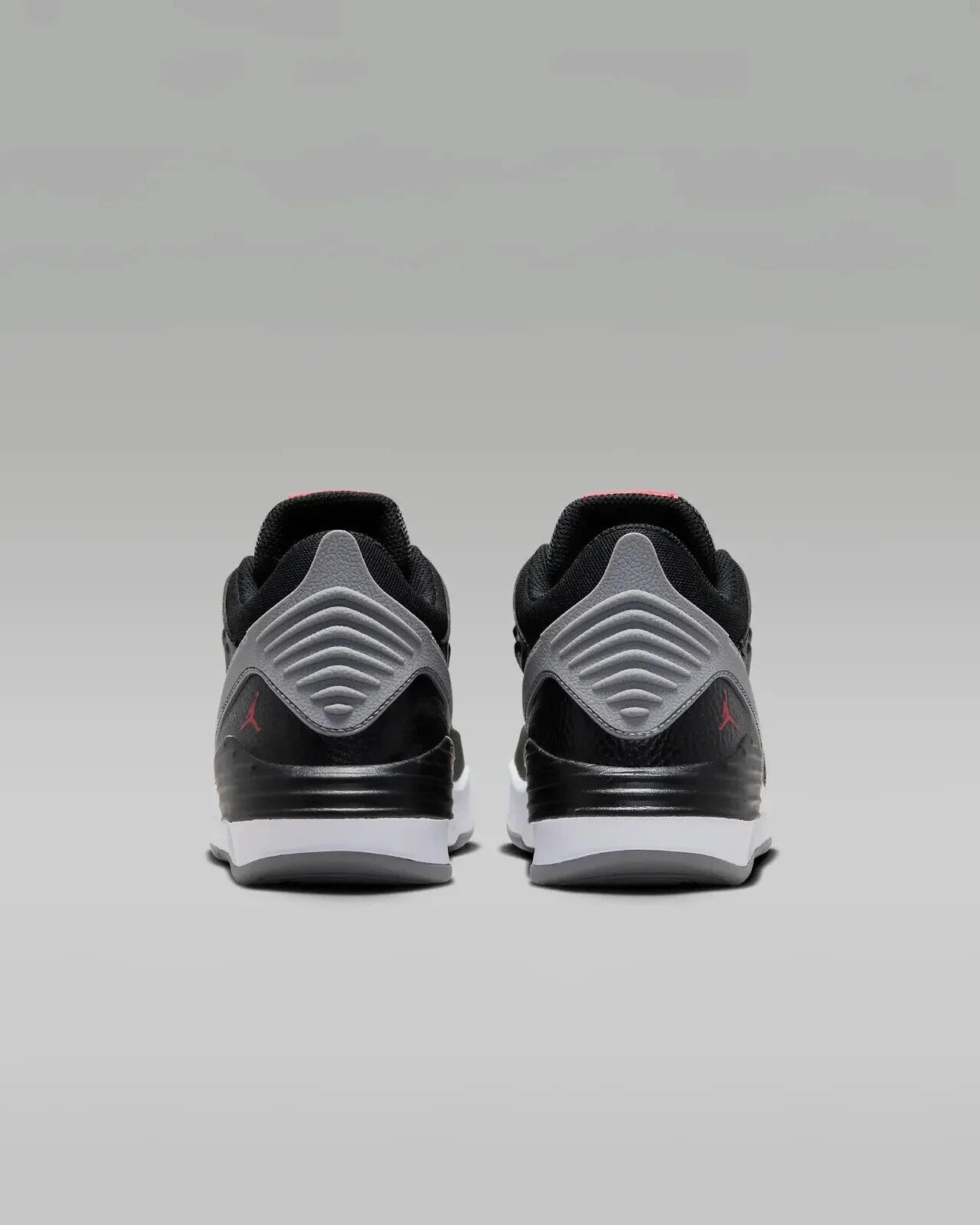 Air Jordan Max Aura 5 -061 Older Kids Black/White Basketball Shoes  (7Y)